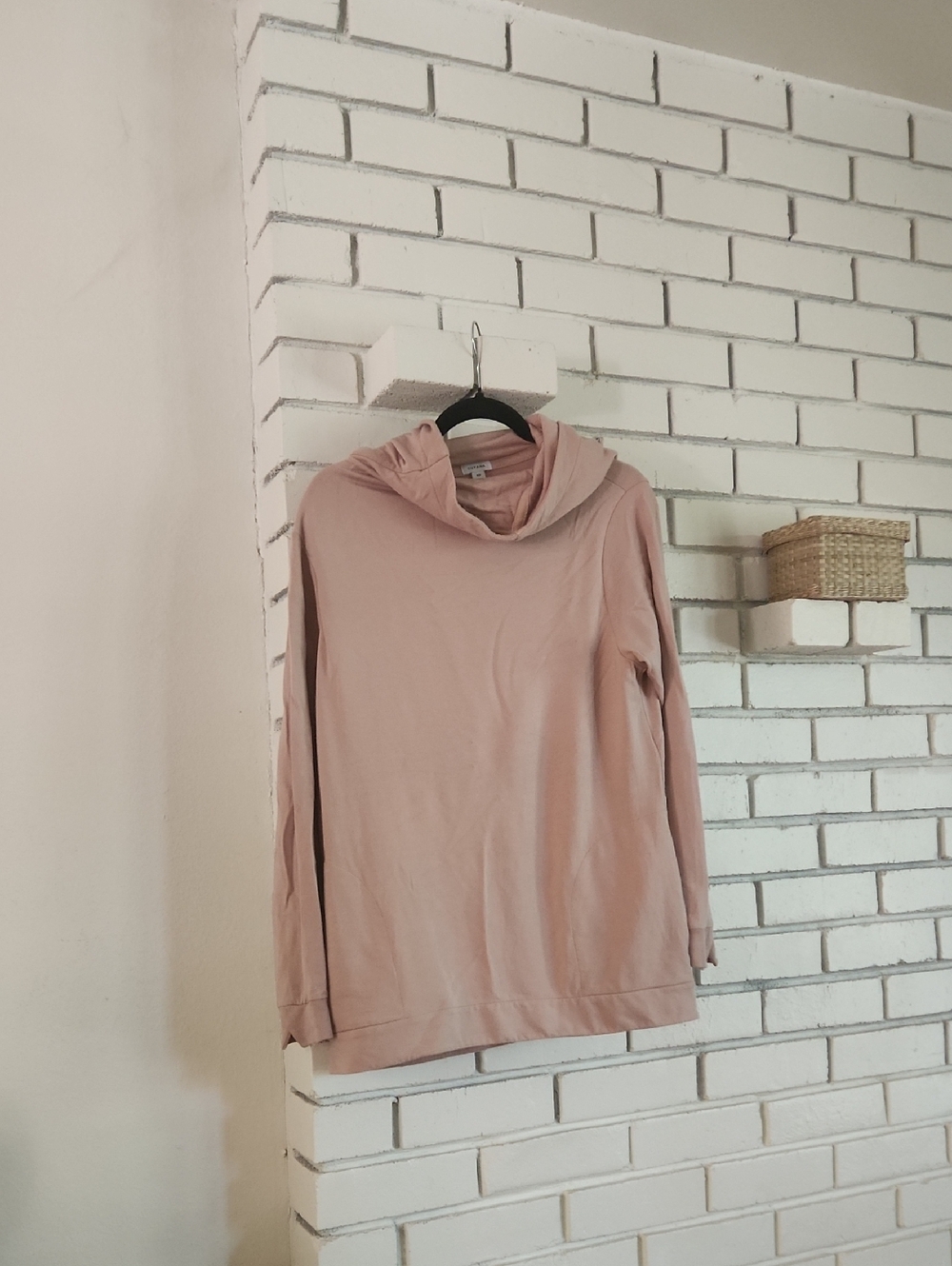 Cuyana Hooded Pullover Sweatshirt